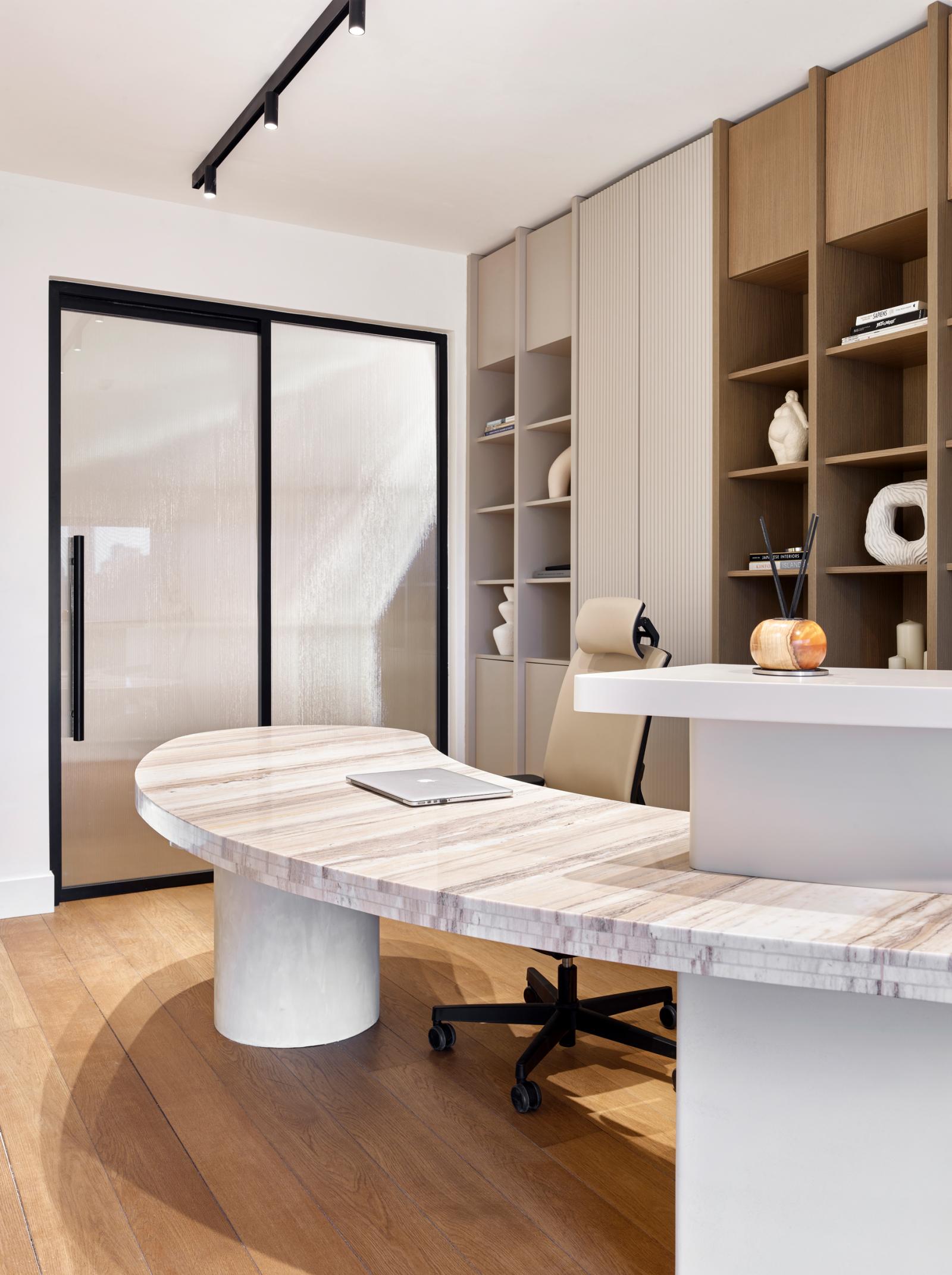Gallery 10
