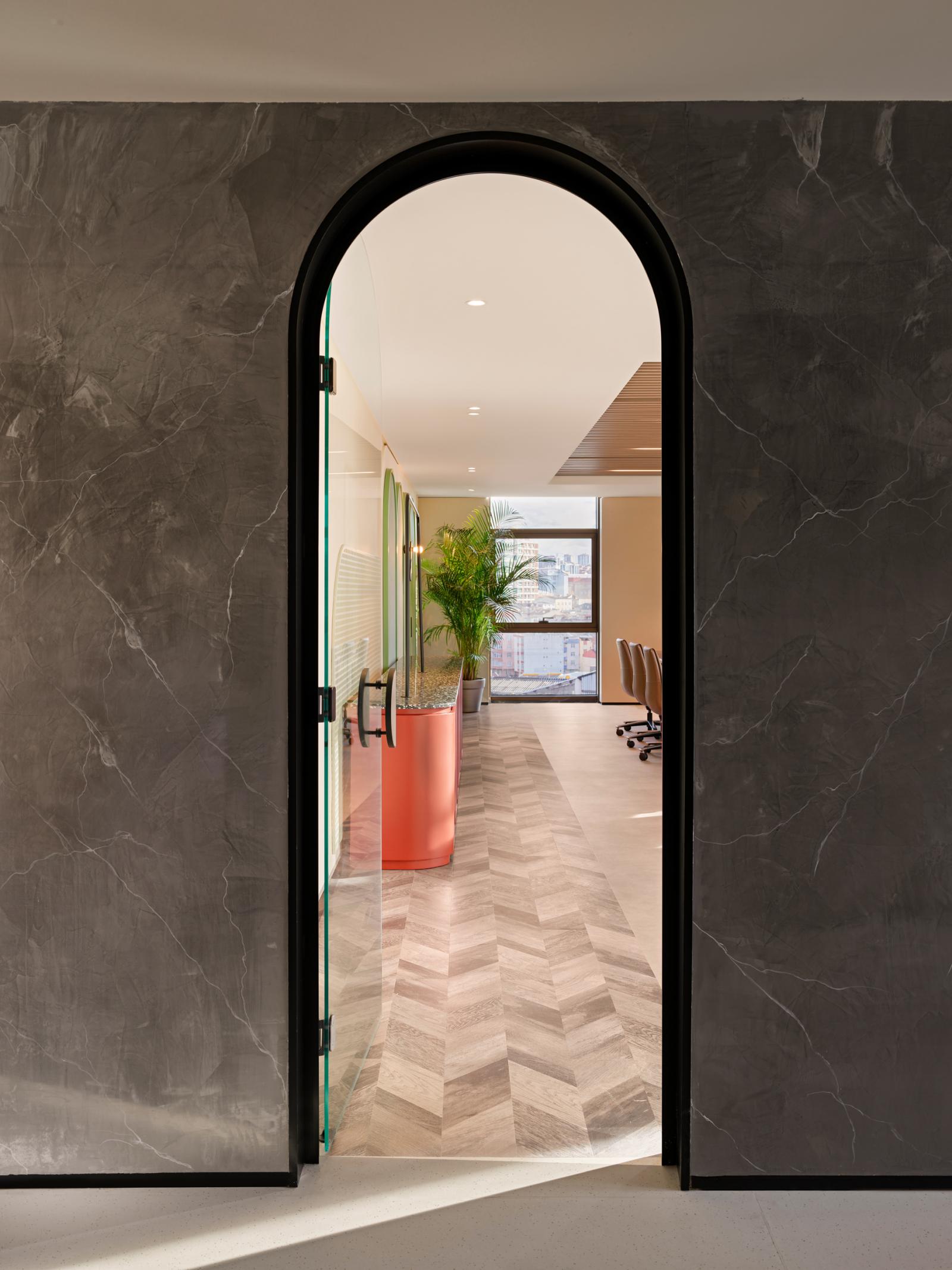 Gallery 10