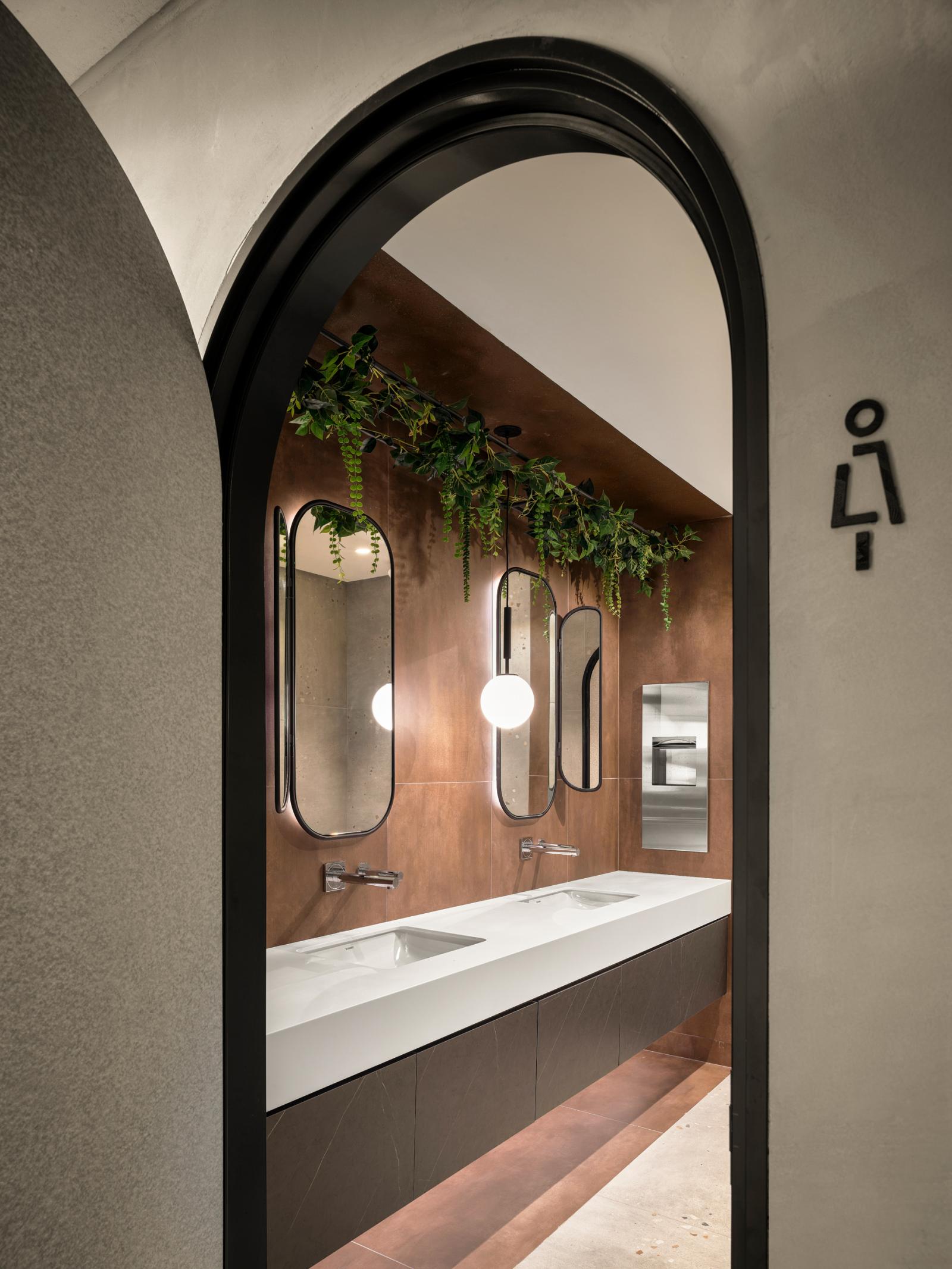Gallery 15