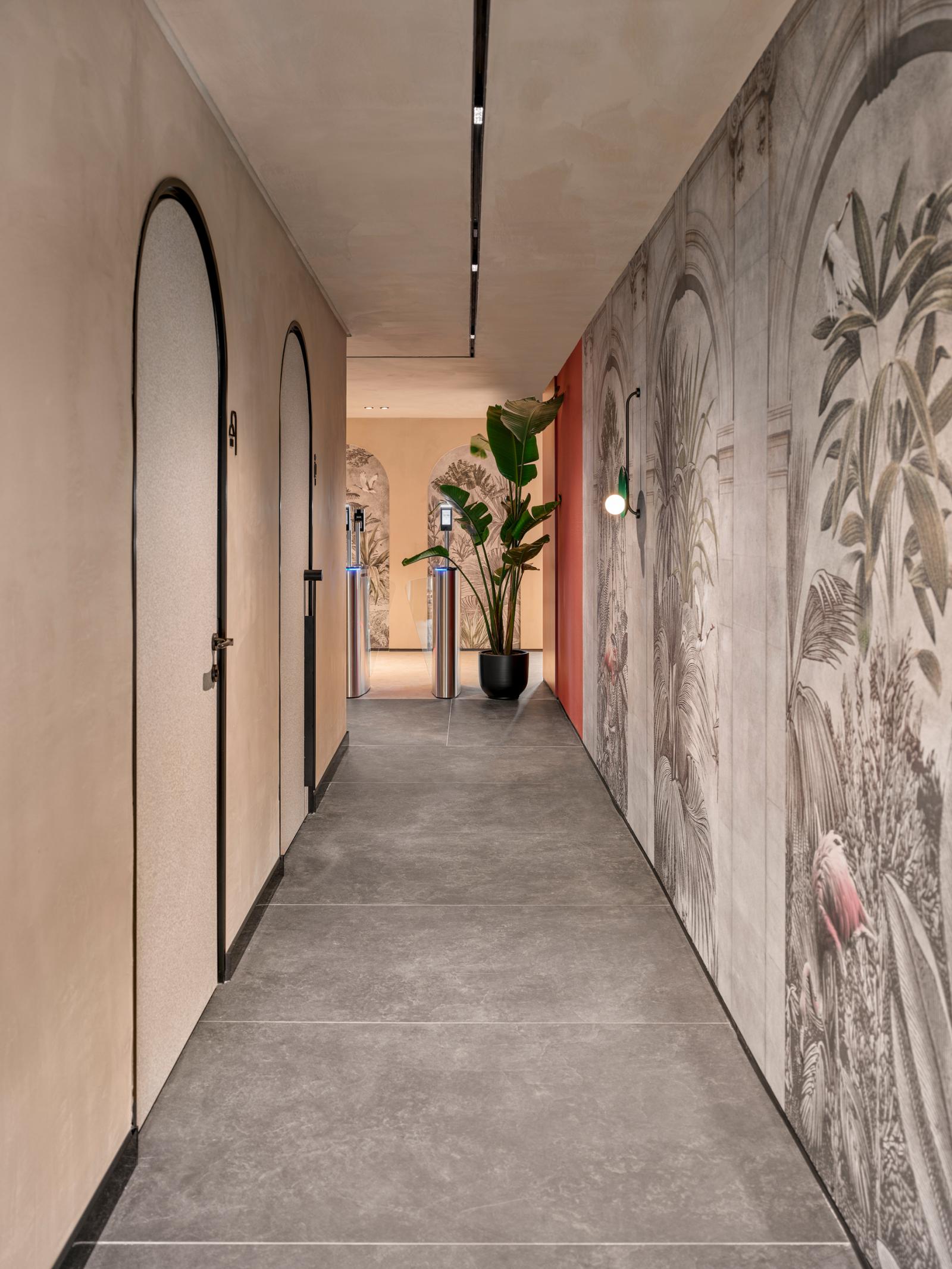 Gallery 33